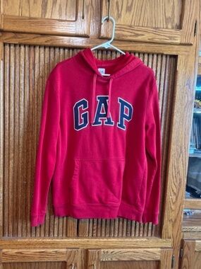 GAP Red Hooded Pullover Sweatshirt with Navy Logo